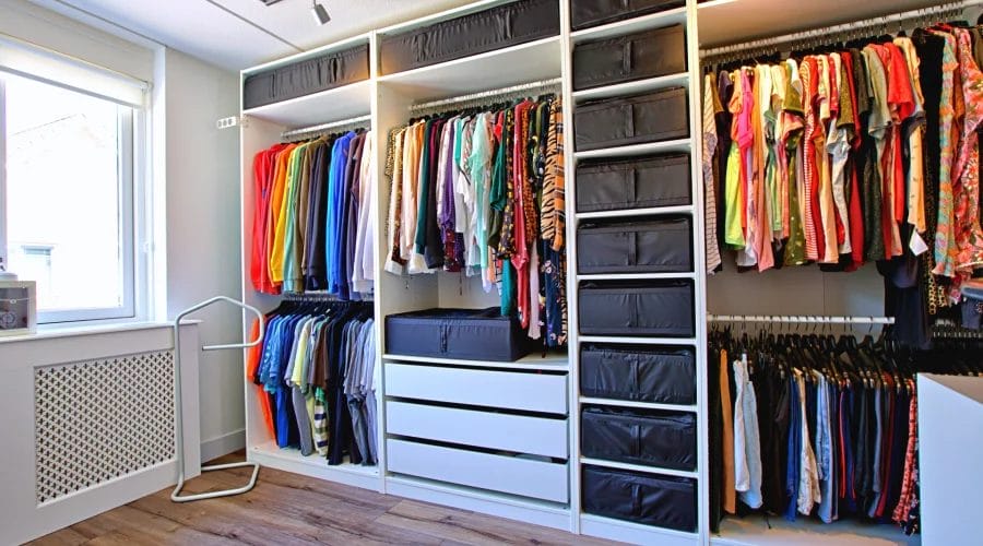 woningfotografie, kledingkamer, inloopkast
